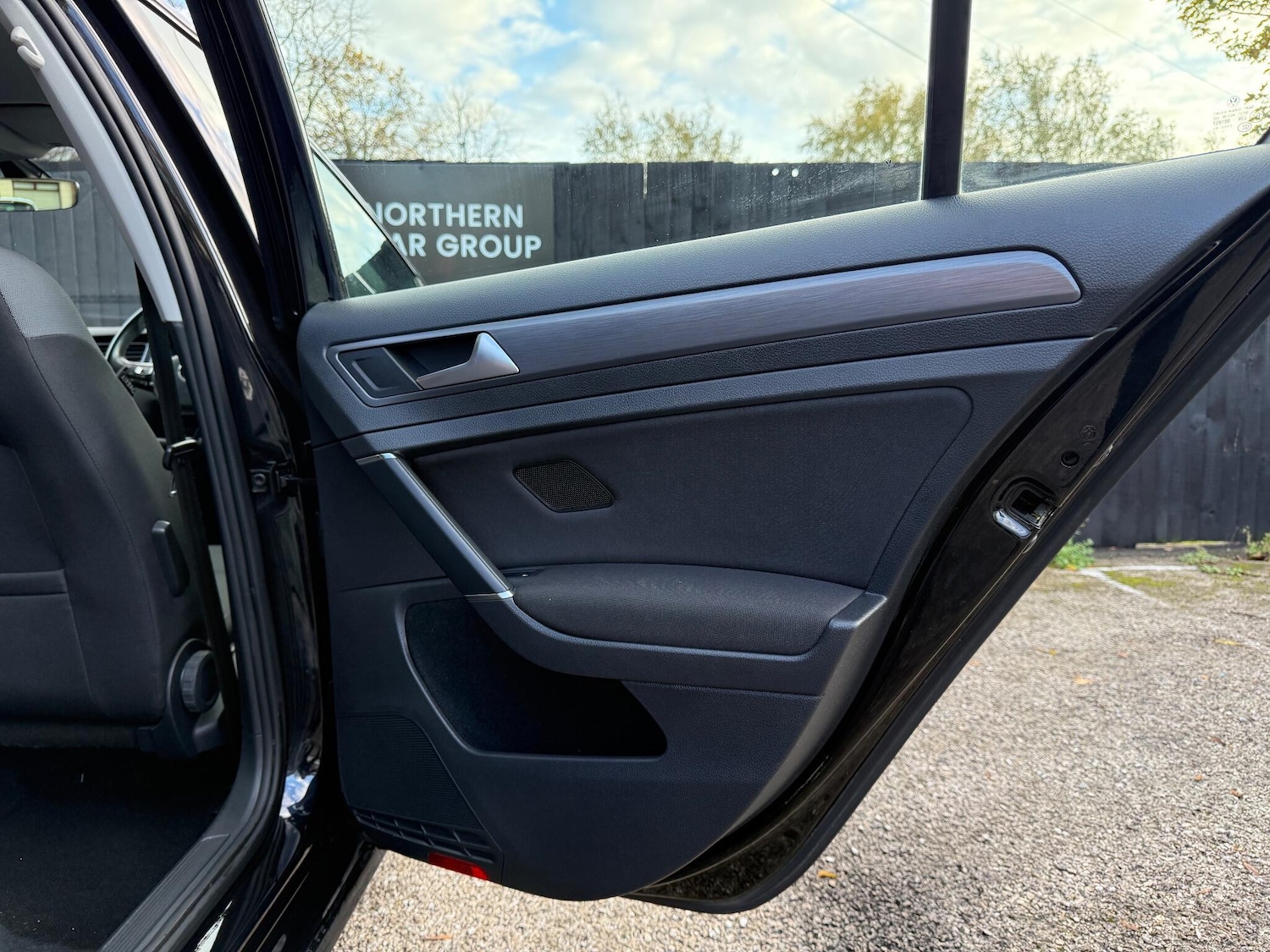 Used Volkswagen Golf 2017 for sale - 76348931: Photo 45