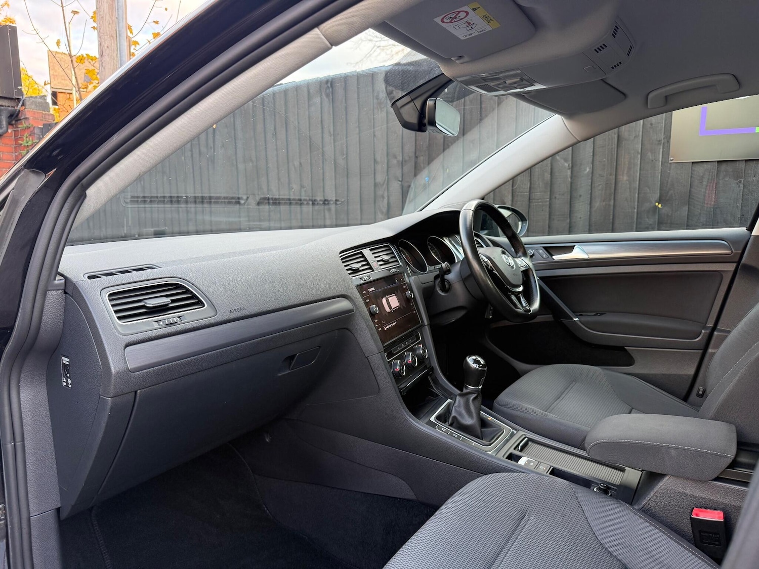 Used Volkswagen Golf 2017 for sale - 76348931: Photo 52