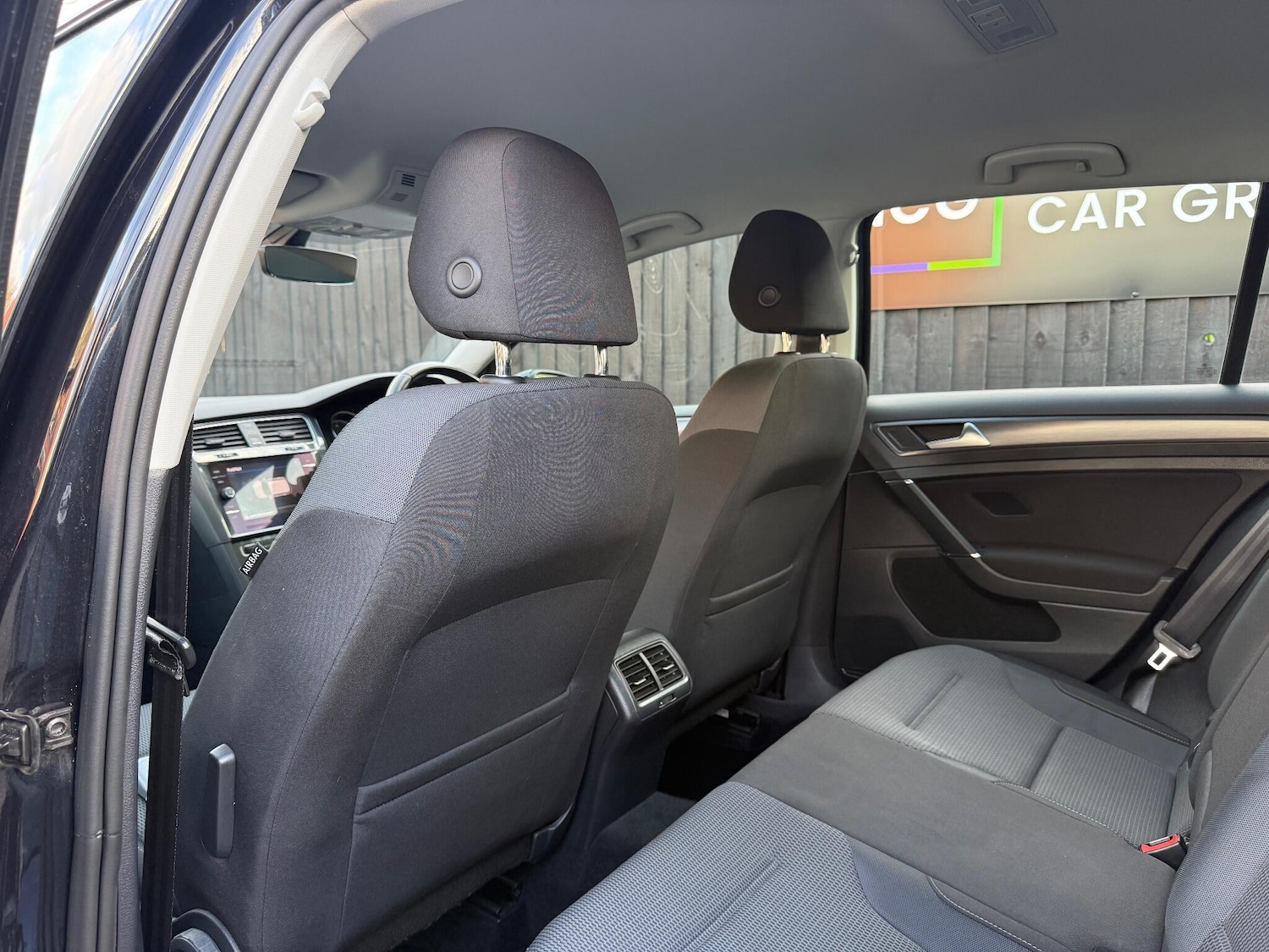 Used Volkswagen Golf 2017 for sale - 76348931: Photo 57