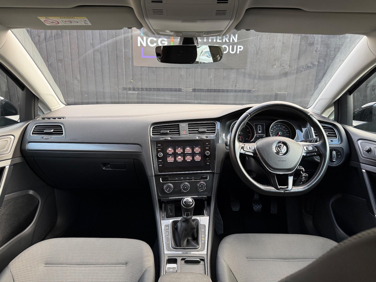 Used Volkswagen Golf 2017 for sale - 76348931: Photo 9