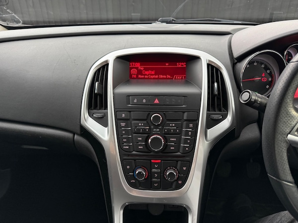 Used Vauxhall Astra 2014 for sale - 76137472: Photo 13