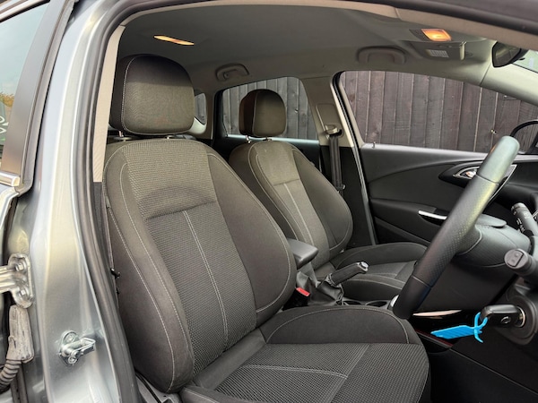 Used Vauxhall Astra 2014 for sale - 76137472: Photo 28