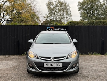 Used Vauxhall Astra 2014 for sale - 76137472: Photo 2