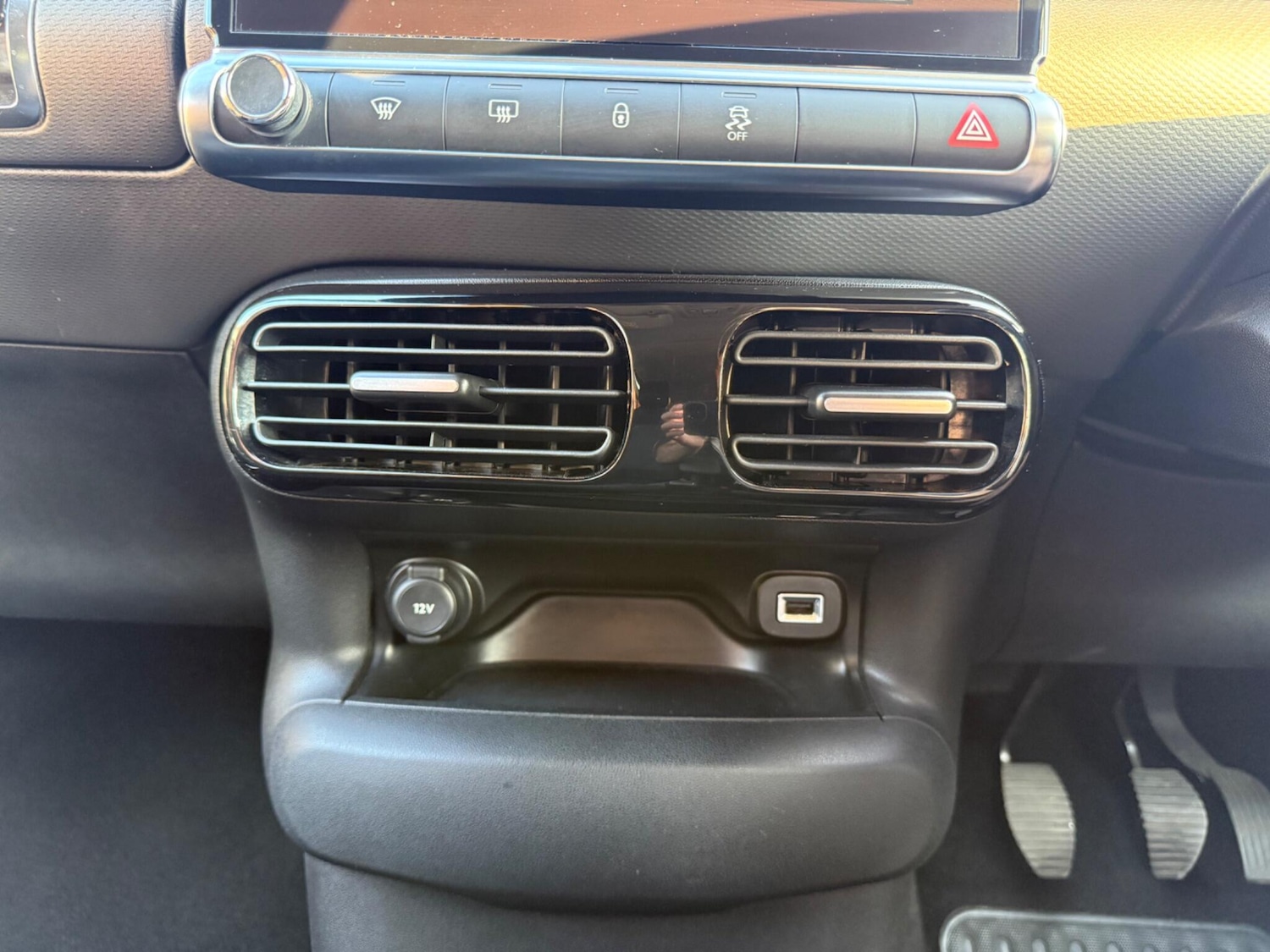 Vehicle 28