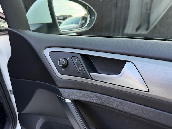 Used Volkswagen Golf 2014 for sale - 76238873: Photo 27