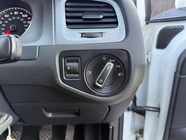 Used Volkswagen Golf 2014 for sale - 76238873: Photo 32