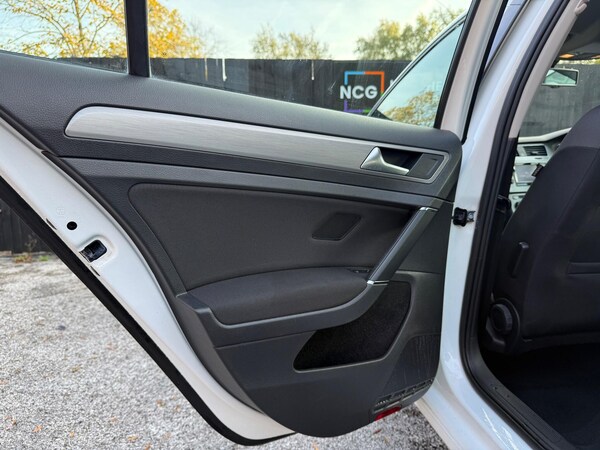 Used Volkswagen Golf 2014 for sale - 76238873: Photo 48
