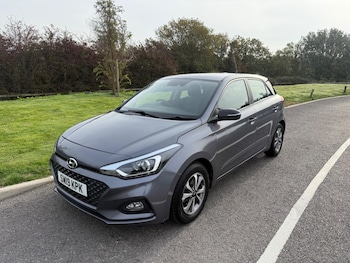 Used Hyundai i20 2019 for sale - 76142497: Photo 2