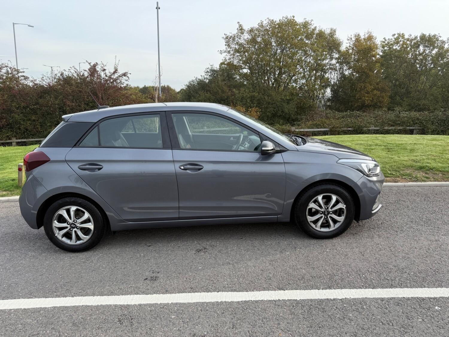 Used Hyundai i20 2019 for sale - 76142497: Photo 4