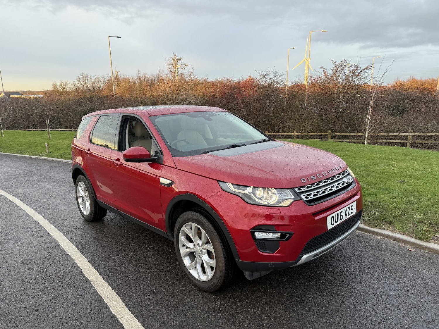 Used Land Rover Discovery Sport 2016 for sale - 77118616: Photo 1