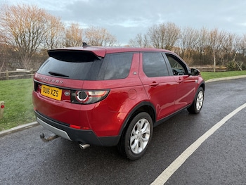 Used Land Rover Discovery Sport 2016 for sale - 77118616: Photo