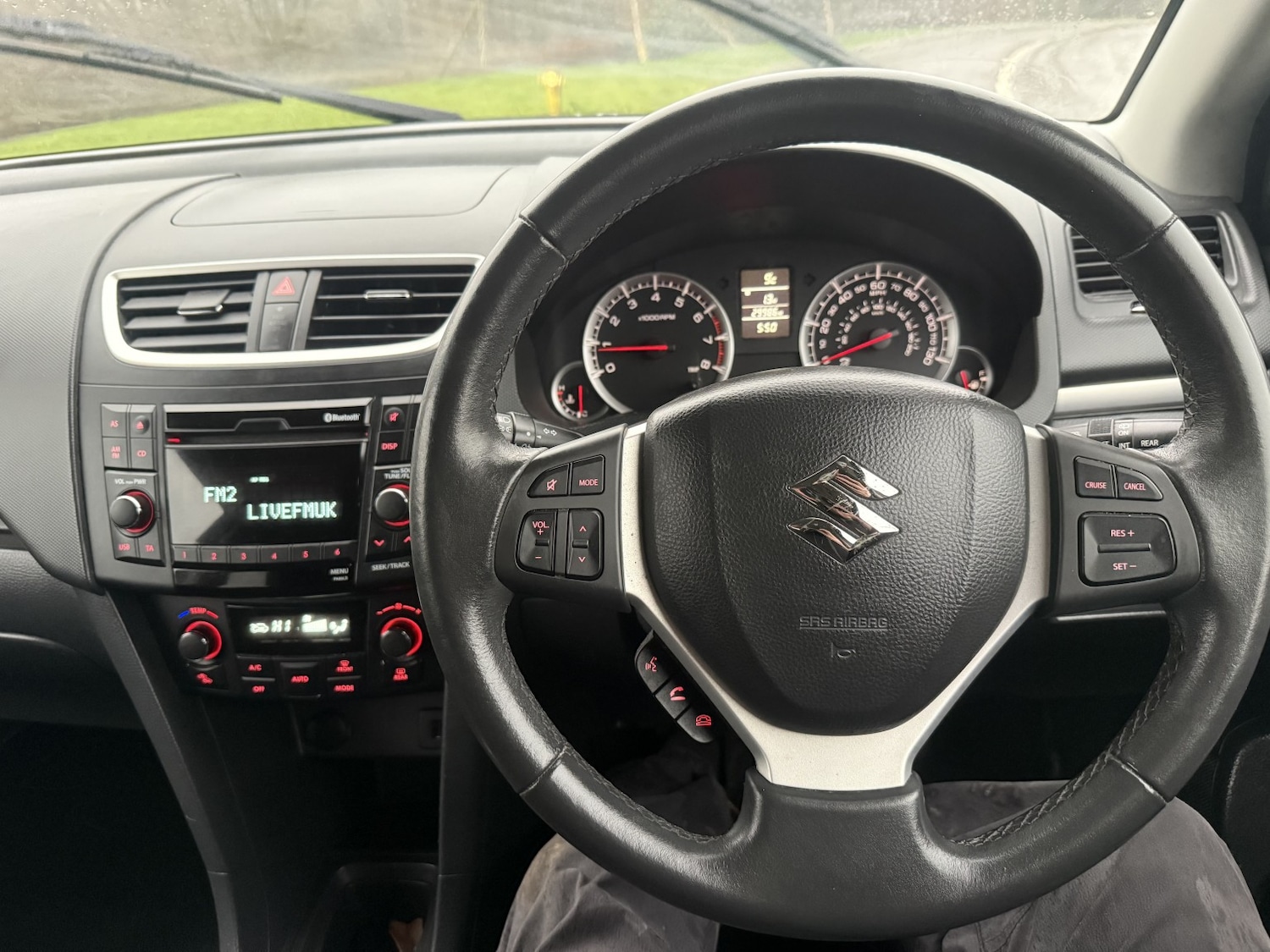 Used Suzuki Swift 2012 for sale - 77508445: Photo 10