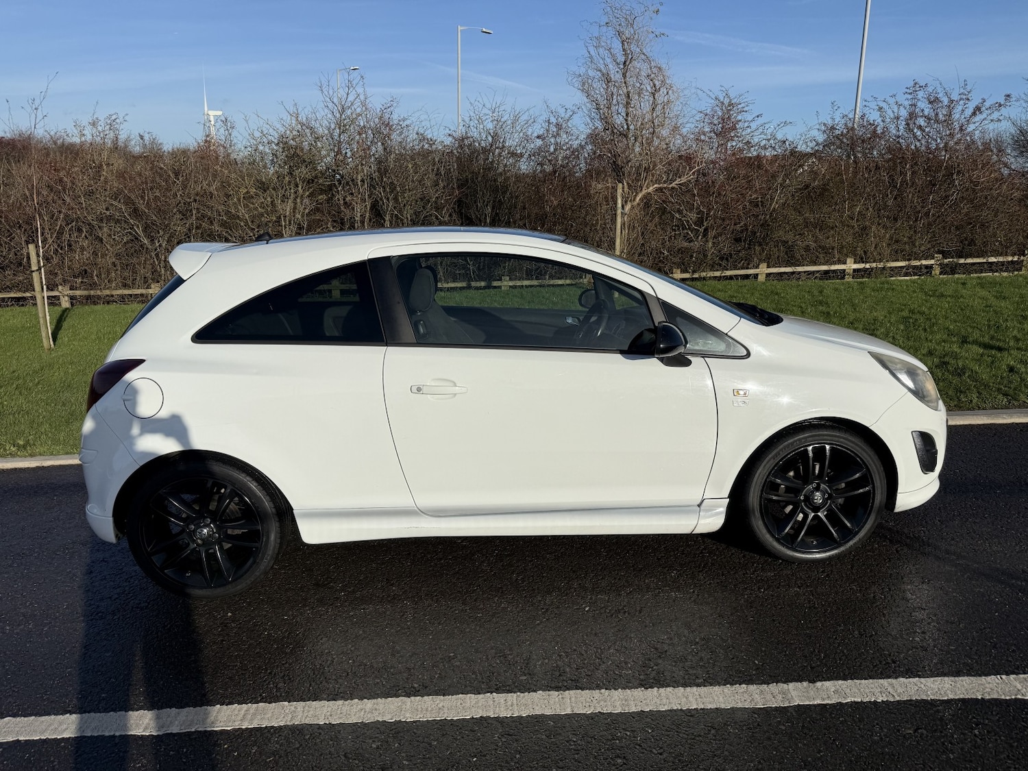 Used Vauxhall Corsa 2013 for sale - 77129558: Photo 2