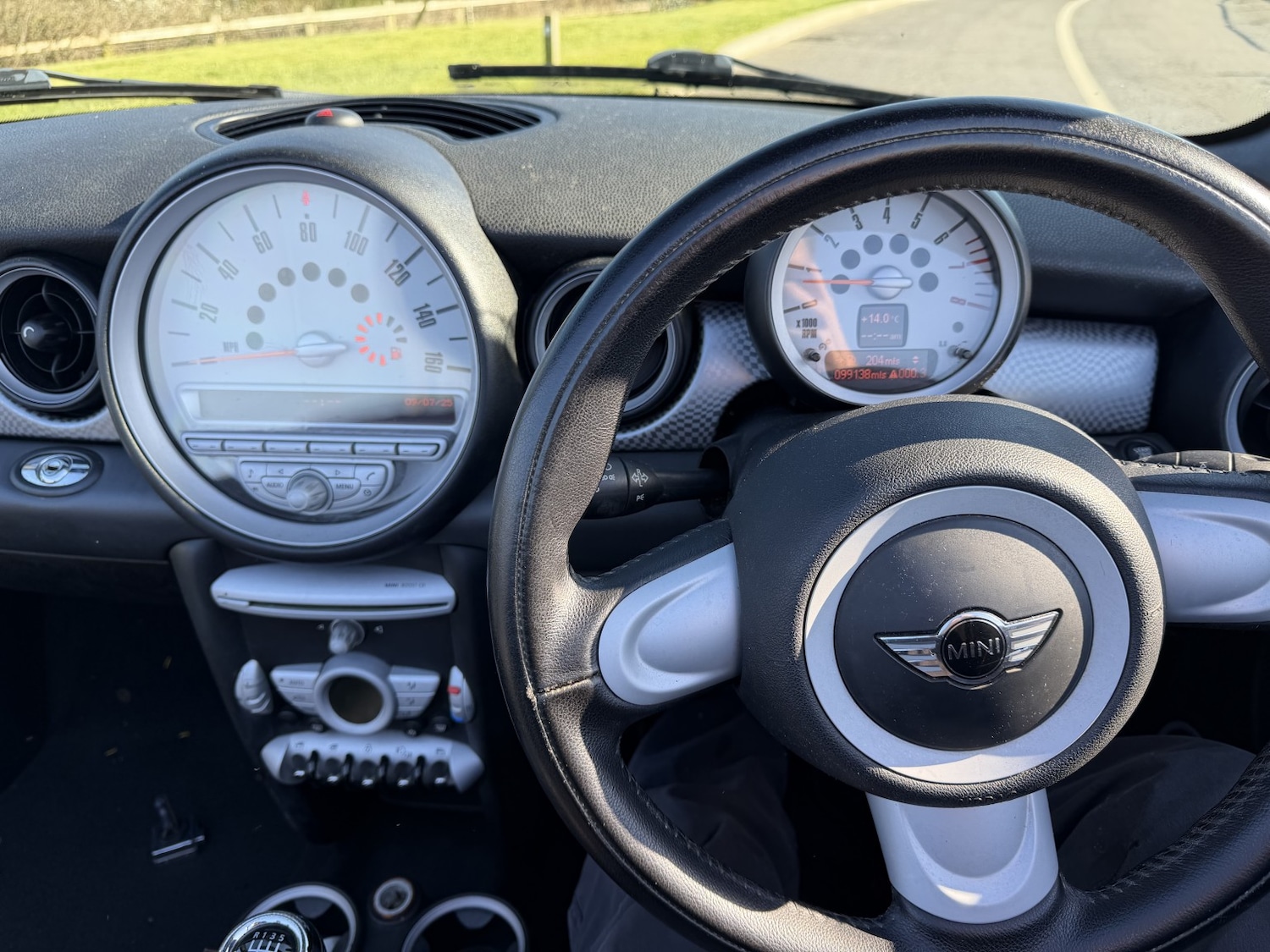 Used MINI Convertible 2009 for sale - 77938067: Photo 11