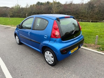 Used Peugeot 107 2011 for sale - 76205616: Photo 3