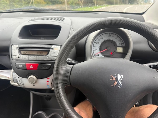 Used Peugeot 107 2011 for sale - 76205616: Photo 9