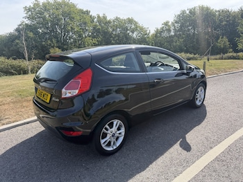 Used Ford Fiesta 2016 for sale - 79130710: Photo