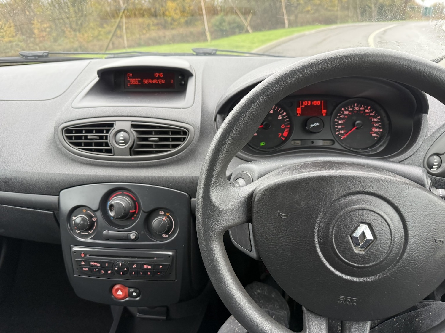 Used Renault Clio 2009 for sale - 76791561: Photo 10