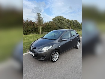 Used Mazda Mazda2 2013 for sale - 75523550: Photo