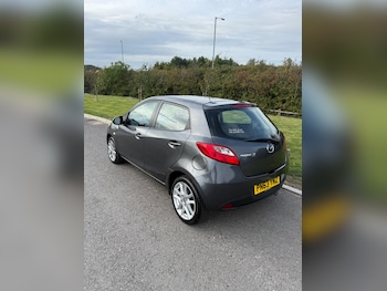 Used Mazda Mazda2 2013 for sale - 75523550: Photo