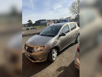 Used Dacia Sandero 2014 for sale - 78143747: Photo