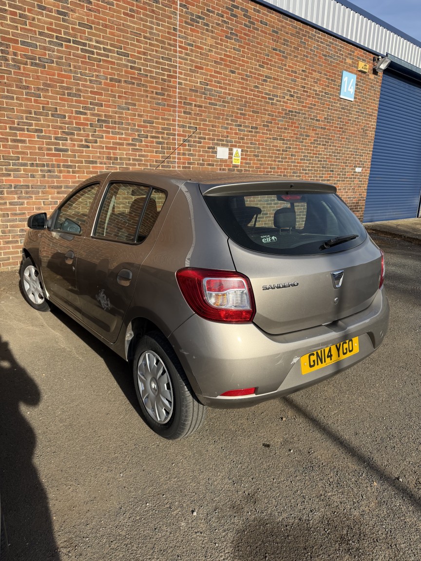 Used Dacia Sandero 2014 for sale - 78143747: Photo 2