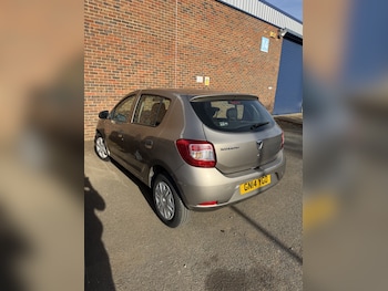 Used Dacia Sandero 2014 for sale - 78143747: Photo