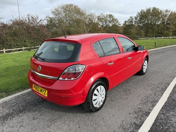 Used Vauxhall Astra 2010 for sale - 76471277: Photo