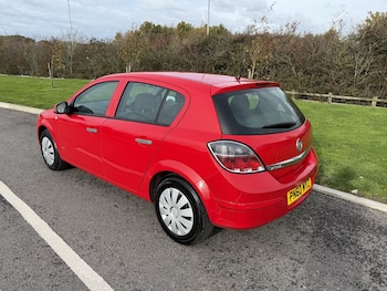 Used Vauxhall Astra 2010 for sale - 76471277: Photo