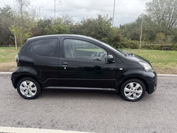 Used Toyota AYGO 2013 for sale - 79637734: Photo