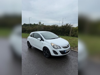 Vauxhall - Corsa