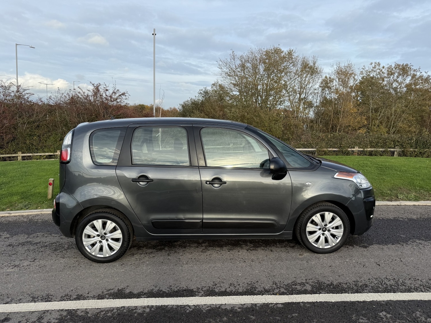 Used Citroen C3 Picasso 2014 for sale - 76497397: Photo 6