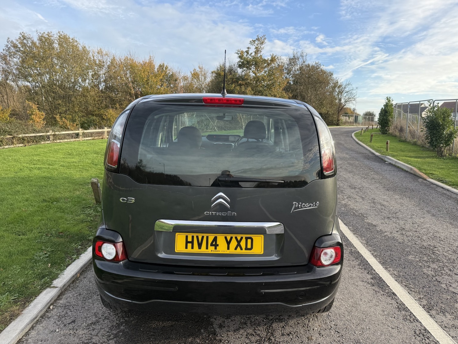 Used Citroen C3 Picasso 2014 for sale - 76497397: Photo 8