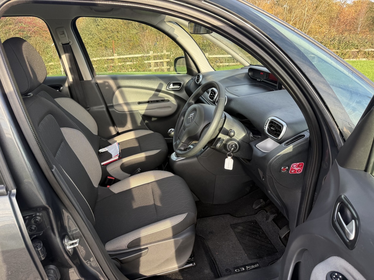 Used Citroen C3 Picasso 2014 for sale - 76497397: Photo 9