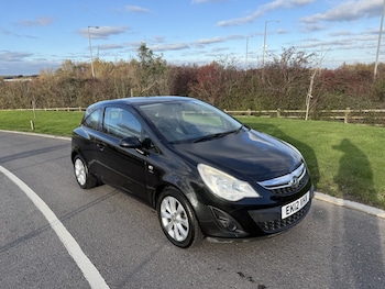 Vauxhall - Corsa