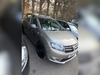 Used Dacia Sandero 2014 for sale - 79347151: Photo