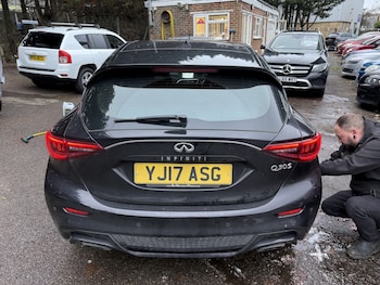 Used Infiniti Q30 2017 for sale - 76910982: Photo