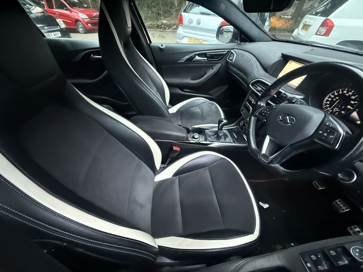 Used Infiniti Q30 2017 for sale - 76910982: Photo 5