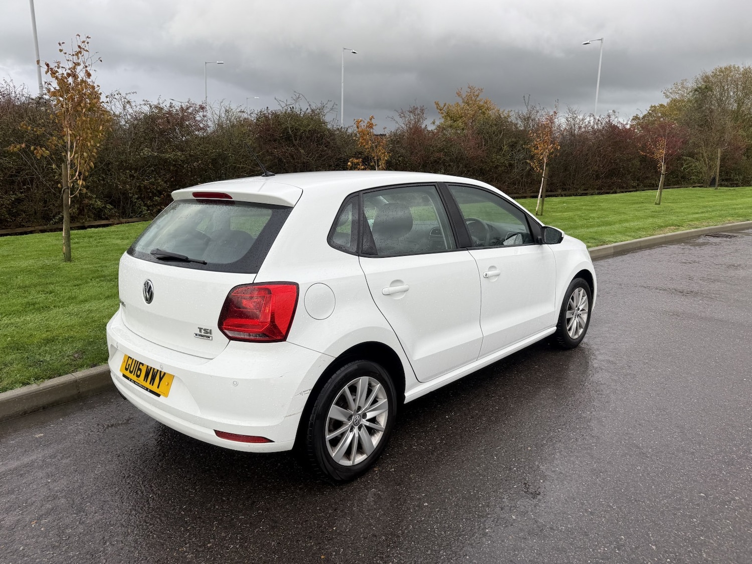 Used Volkswagen Polo 2016 for sale - 76536810: Photo 2