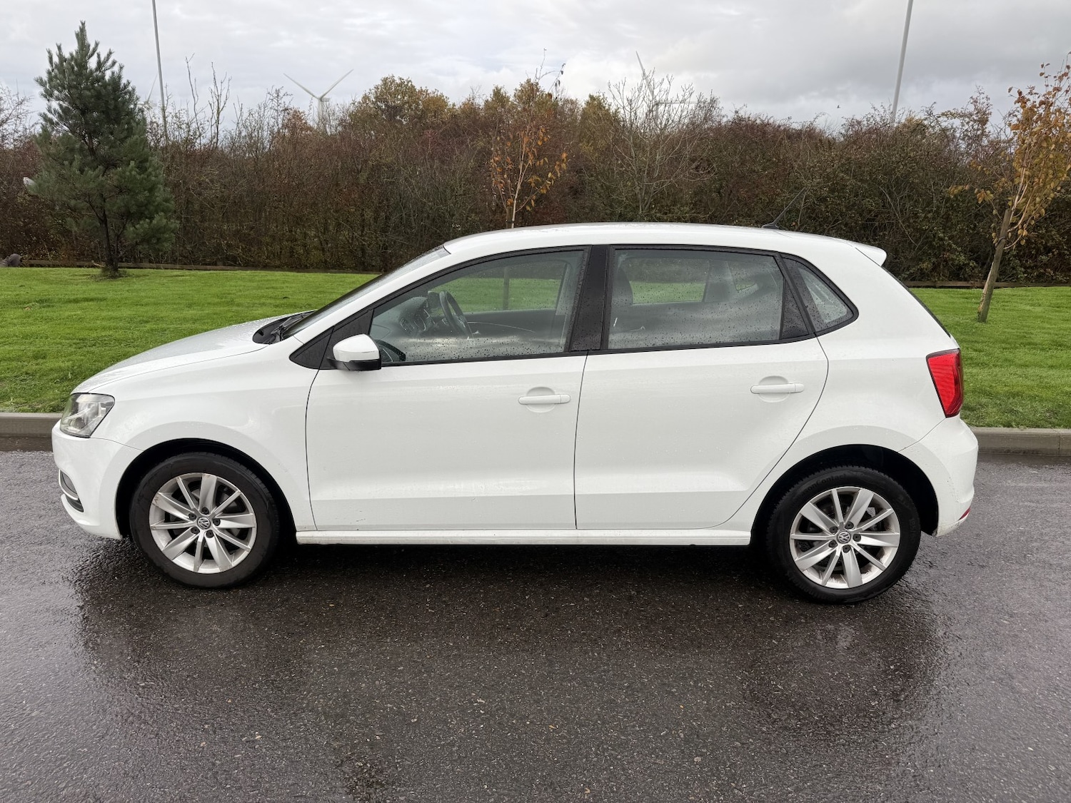 Used Volkswagen Polo 2016 for sale - 76536810: Photo 7