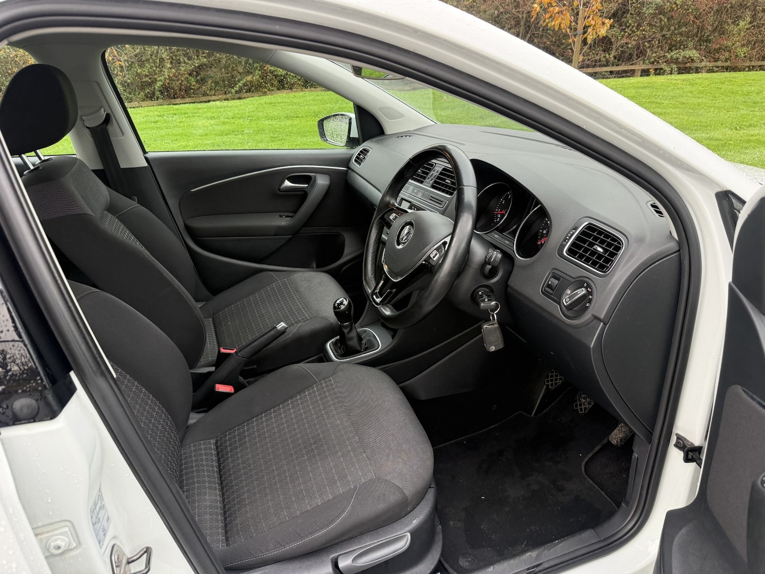 Used Volkswagen Polo 2016 for sale - 76536810: Photo 9