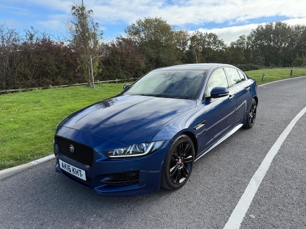 Used Jaguar XE 2016 for sale - 76211867: Photo 3
