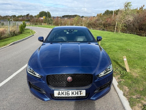 Used Jaguar XE 2016 for sale - 76211867: Photo 6