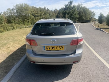 Used Toyota Avensis 2009 for sale - 79551970: Photo