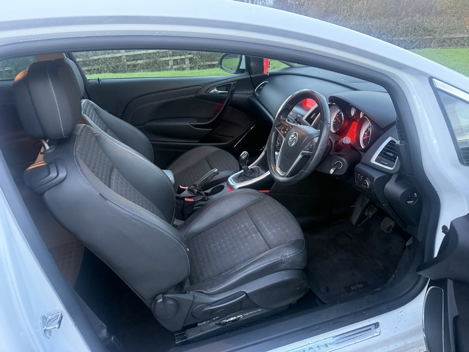 Used Vauxhall Astra GTC 2015 for sale - 76799263: Photo 9