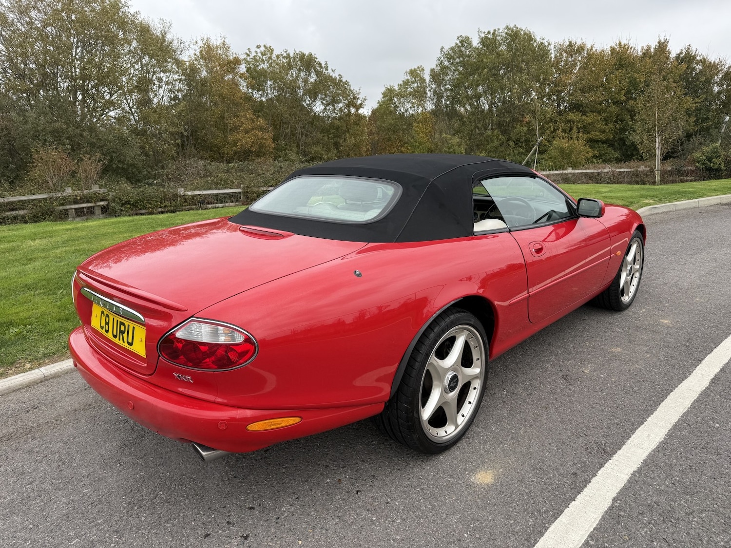 Used Jaguar XKR 2001 for sale - 76504673: Photo 4