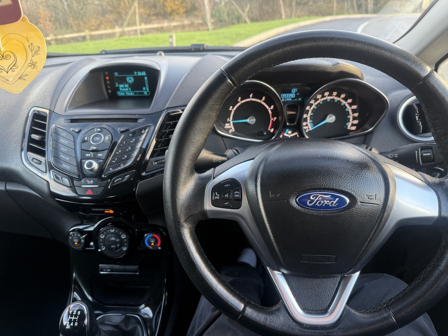 Used Ford Fiesta 2015 for sale - 76784943: Photo 10