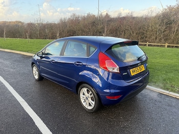 Used Ford Fiesta 2015 for sale - 76784943: Photo