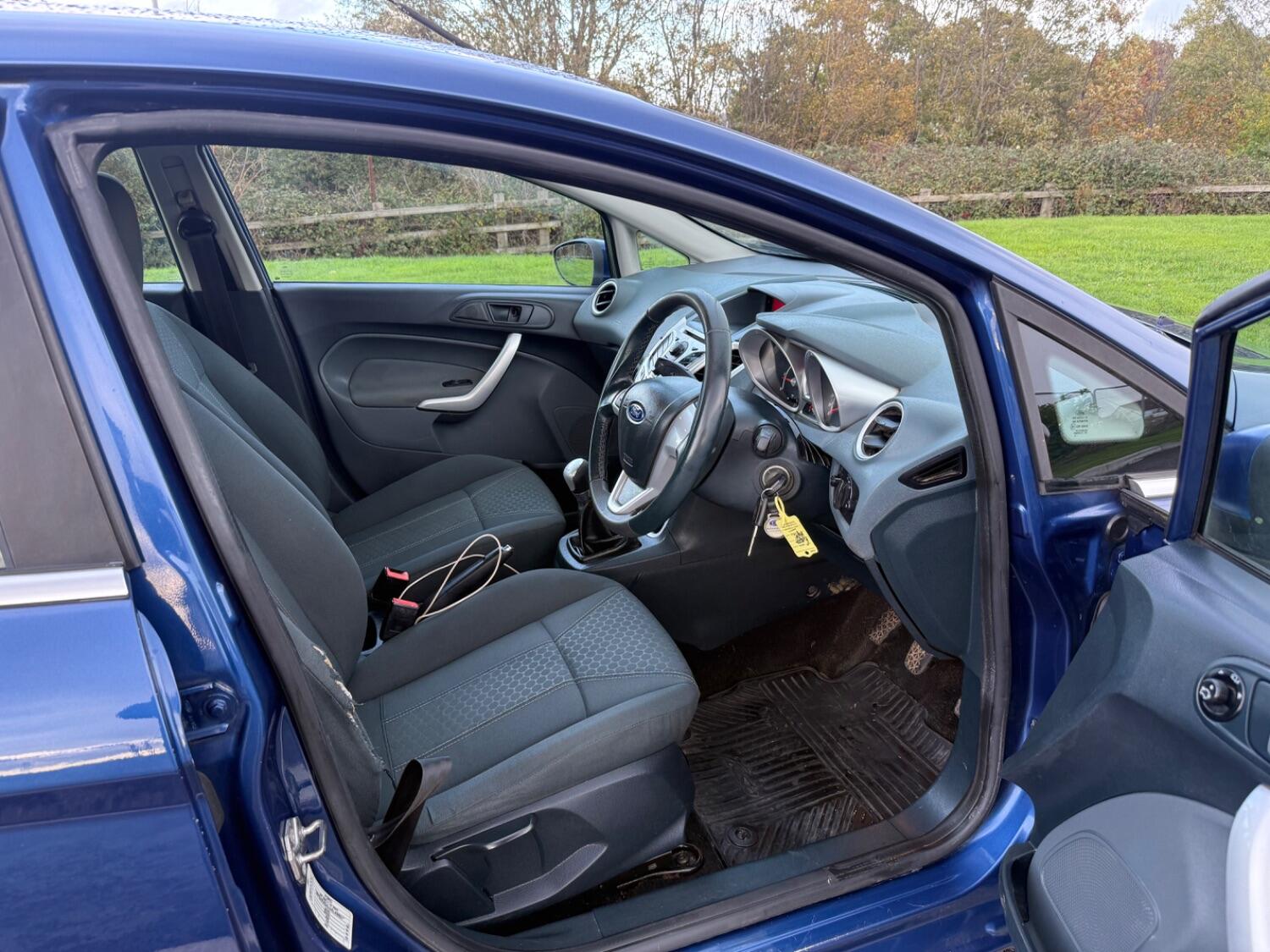 Used Ford Fiesta 2010 for sale - 76347207: Photo 10