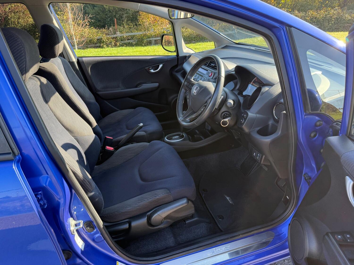 Used Honda Jazz 2013 for sale - 76093666: Photo 11